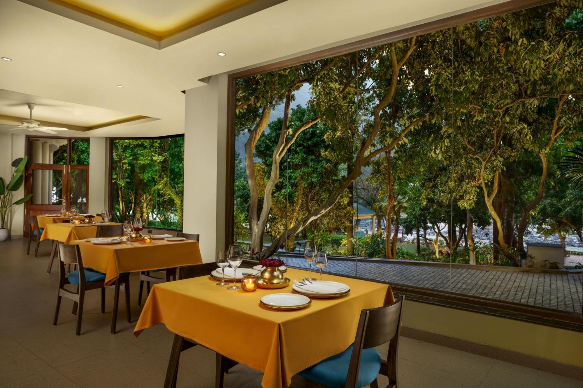 Anand Kashi By The Ganges Rishikesh - Ihcl Seleqtions Hotel Sirasu Exterior photo