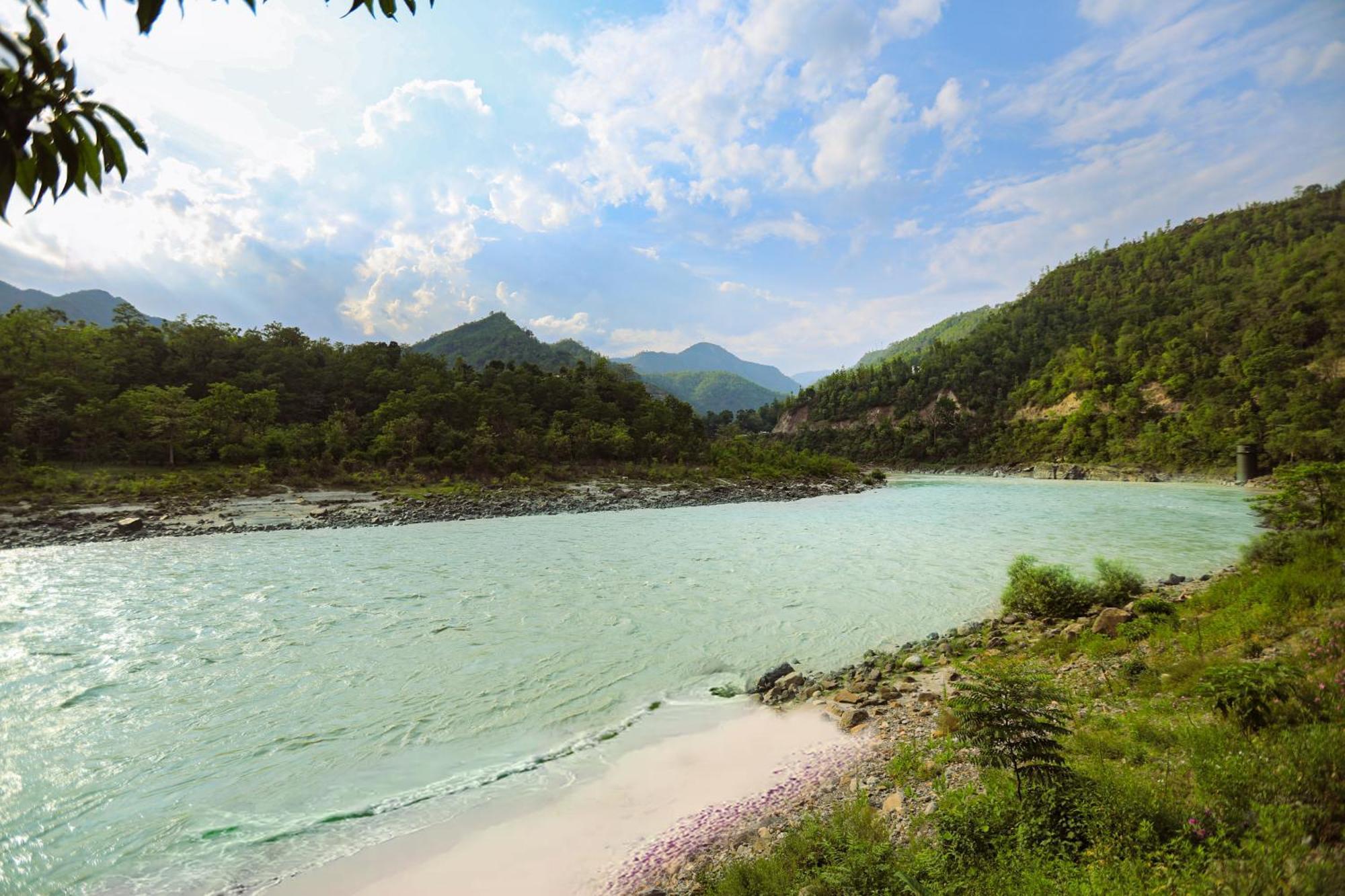 Anand Kashi By The Ganges Rishikesh - Ihcl Seleqtions Hotel Sirasu Exterior photo
